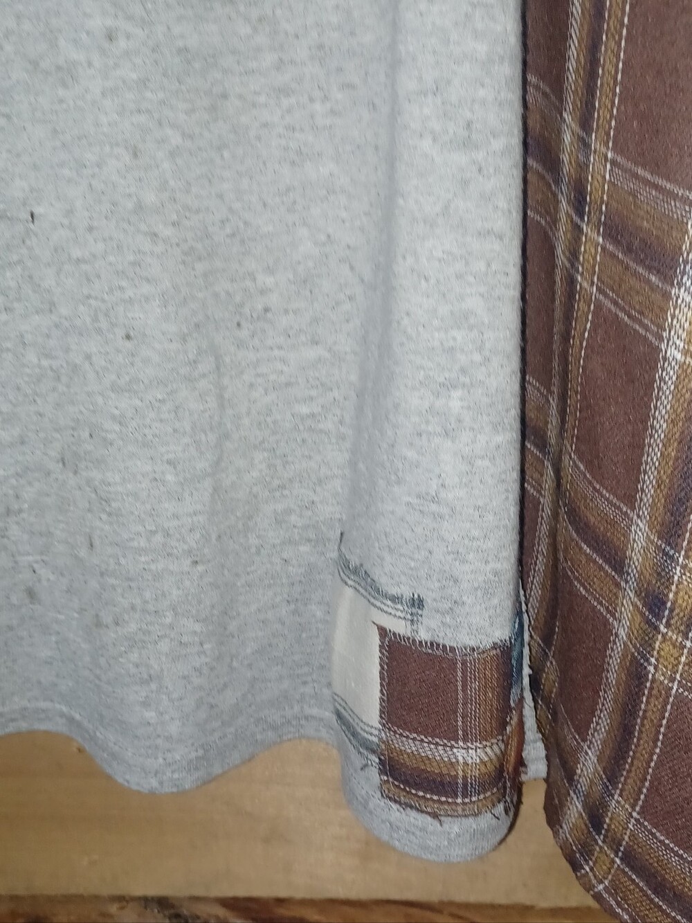 Graphic Long Sleeve Top with Plaid Sleeves - Gray/Brown - Picture 5 of 8